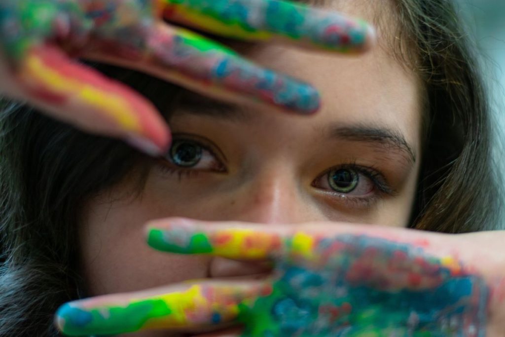 Let Your Eyes Tell the Tale